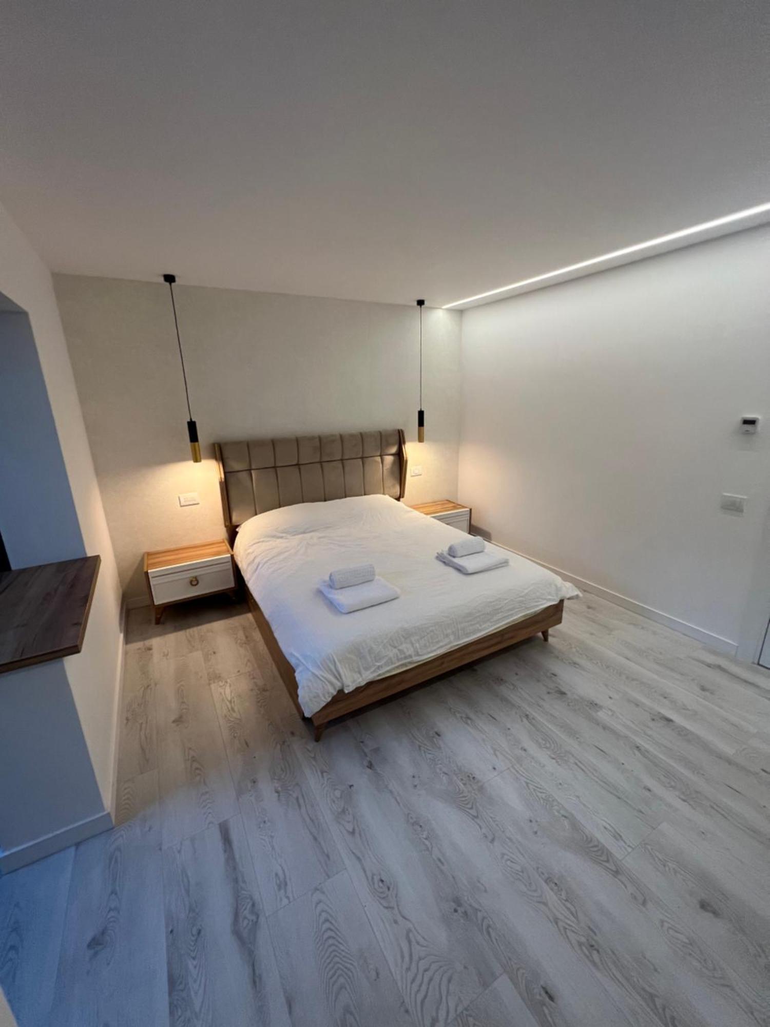 Modern Premium Apartment 1 Targoviste Ngoại thất bức ảnh